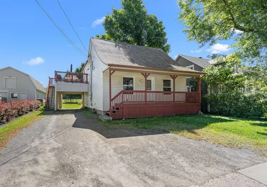 Duplex à vendre - 4535-4537 Rue Gosford E., Amqui, G0S2A0