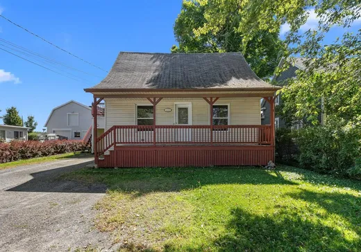 Duplex à vendre - 4535-4537 Rue Gosford E., Amqui, G0S 2A0