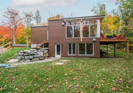Duplex à vendre - 265-267 Ch. Seigneurial, Sutton, J0E2K0