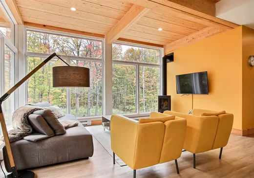 Duplex à vendre - 265-267 Ch. Seigneurial, Sutton, J0E 2K0
