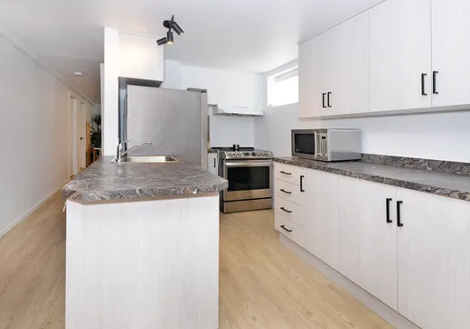 Triplex à vendre - 338 Rue Jeanne-Mance, Salaberry-de-Valleyfield, J6T 4E7
