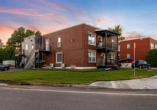 5-Plex à vendre - 341 Rue Codère, Sherbrooke, J1E2N9