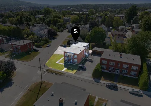 5-Plex à vendre - 341 Rue Codère, Sherbrooke, J1E 2N9