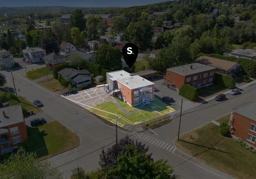 5-Plex à vendre - 341 Rue Codère, Sherbrooke, J1E 2N9