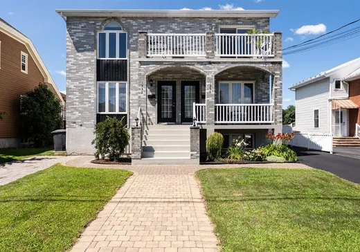 Triplex à vendre - 1328-1332 Rue Lalemant, Drummondville, J2B 5B7