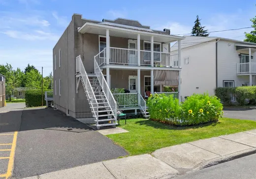 Triplex à vendre - 740-742 Boul. St-Charles, Drummondville, J2C 4Y5