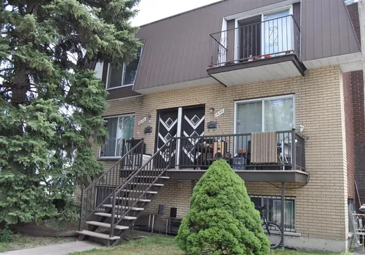 Triplex à vendre - 2694-2698 Rue St-Georges (Longueuil), Longueuil, J4K4B5