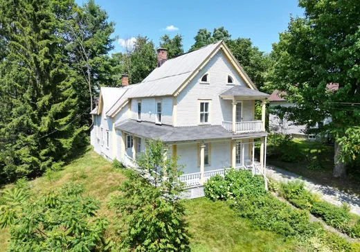 Triplex à vendre - 191-193 Rue du Conseil, Sherbrooke, J1G1J2