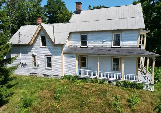 Triplex à vendre - 191-193 Rue du Conseil, Sherbrooke, J1G 1J2