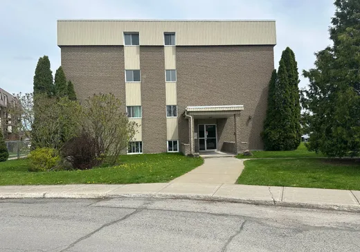 5-Plex à vendre - 1205 Rue Talon, Chambly, J3L 2J8