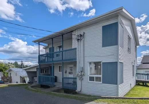 5-Plex à vendre - 1050-1052 119e Rue, Saint-Georges, G5Y3B9