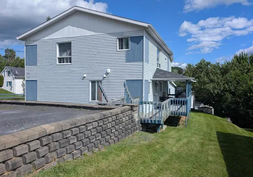 5-Plex à vendre - 1050-1052 119e Rue, Saint-Georges, G5Y 3B9