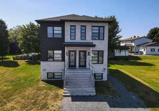 Triplex à vendre - 482 Rue Champagne, Saint-Honoré-de-Shenley, G0M 1V0
