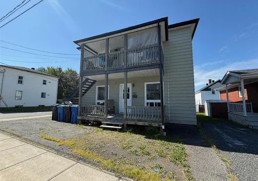 Duplex for Sale - 390-392 22e Rue, Saint-Georges, G5Y 4M6