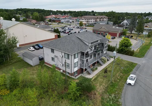 5-Plex à vendre - 1480 Place Moïse-Therrien, Saint-Lazare, J7T0R1