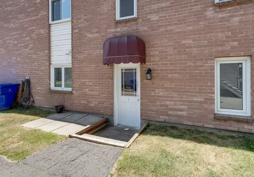 Triplex for Sale - 102 Rue Laflamme, Gatineau, J8R 2J8