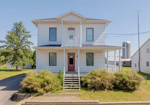 Duplex à vendre - 1736-1738 Av. Principale, Saint-Marc-des-Carrières, G0A 4B0