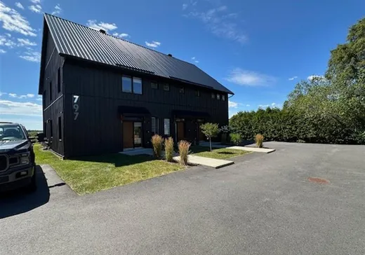 Triplex à vendre - 797 Boul. des Bois-Francs S., Victoriaville, G6P5W3