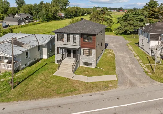 Triplex à vendre - 161-163 Ch. de la Traverse, Massueville, J0K 2P0