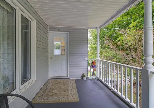 5-Plex à vendre - 115-119 Rue du Carmel, Danville, J0A 1A0