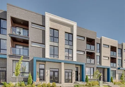 Triplex à vendre - 354-358 Rue d'Émeraude, Candiac, J5R0S2