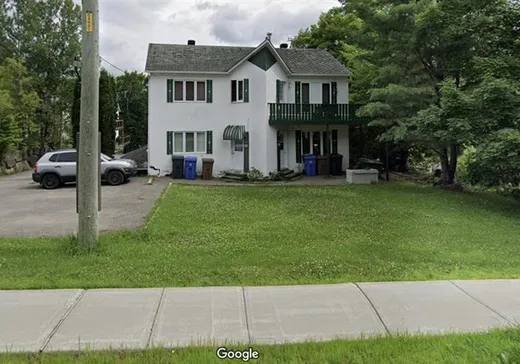 Triplex à vendre - 729-729B Rue Principale, Saint-Sauveur, J0R1K0