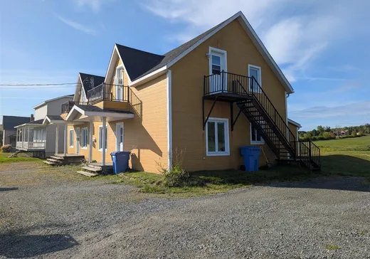 4-Plex à vendre - 421-425 Route 271 S., Saint-Ephrem-de-Beauce, G0M 1R0