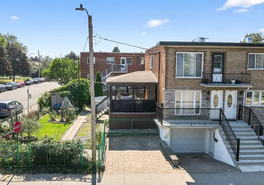 Triplex à vendre - 6960-6964 Av. Rondeau, Montréal (Anjou), H1K 2P2