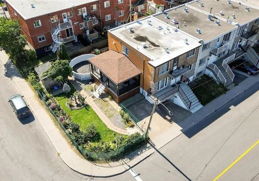 Triplex à vendre - 6960-6964 Av. Rondeau, Montréal (Anjou), H1K 2P2