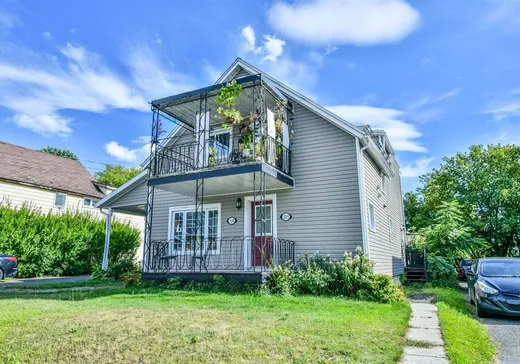 Duplex for Sale - 120-120A Rue de Westmount, Cowansville, J2K 1S5