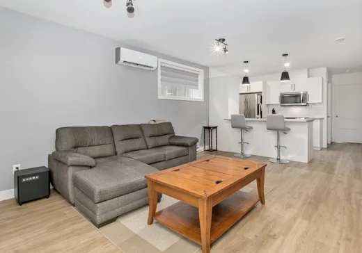 5-Plex for Sale - 102 8e Avenue, Deux-Montagnes, J7R 3J9