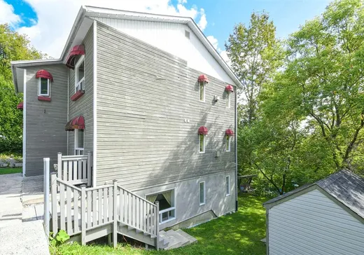 Triplex à vendre - 2735-2739 Rue Bellevue, Sainte-Adèle, J8B 2L7