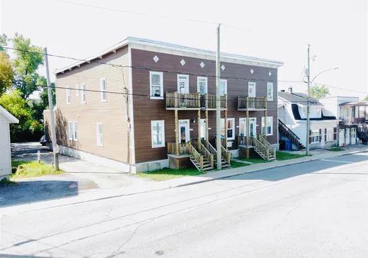 5-Plex à vendre - 250-258 Rue Notre-Dame E., Trois-Rivières, G8T4B7
