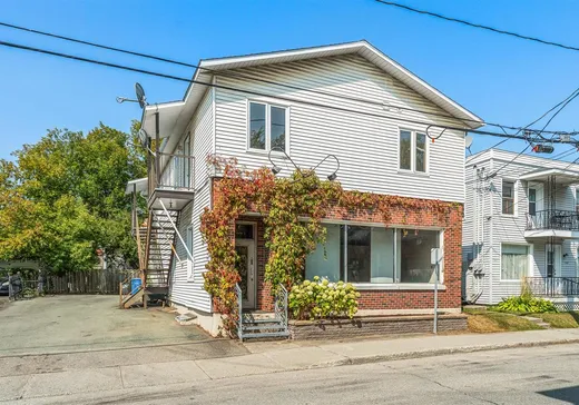Triplex for Sale - 117-121 Rue Dollard, Magog, J1X 5X7
