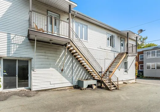 Triplex for Sale - 117-121 Rue Dollard, Magog, J1X 5X7
