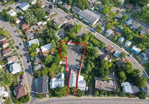 Triplex à vendre - 123 Rue St-Pierre, Rigaud, J0P 1P0