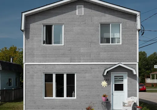 Duplex à vendre - 137-137A Rue St-Joseph, Mont-Laurier, J0W1H0