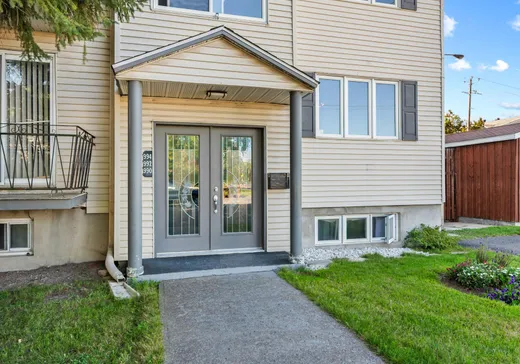 Triplex à vendre - 990-994 Rue Briand, Chambly, J3L 2T2
