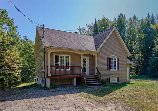 Duplex for Sale - 59-61 23e Avenue, St-Hippolyte, J8A 1H8