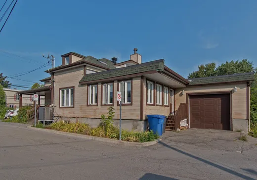 Duplex for Sale - 356-356A Rue Notre-Dame, Charlemagne, J5Z 1J2