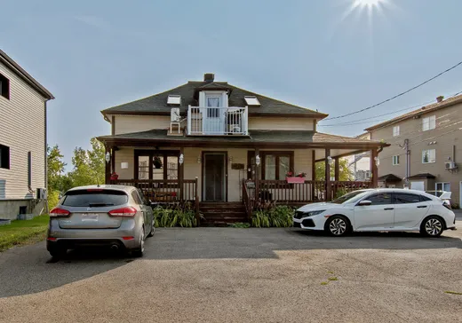 Duplex for Sale - 356-356A Rue Notre-Dame, Charlemagne, J5Z 1J2