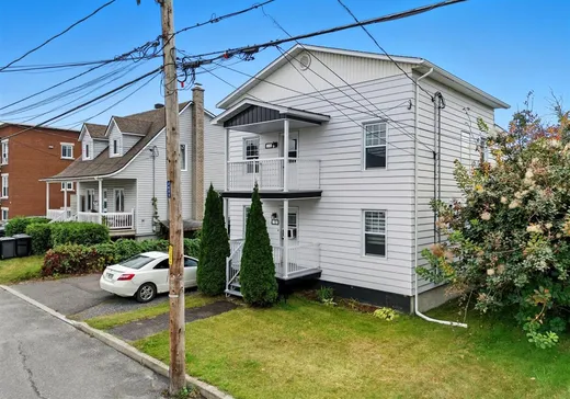 Duplex for Sale - 118-120 11e Avenue, Drummondville, J2B 2X4