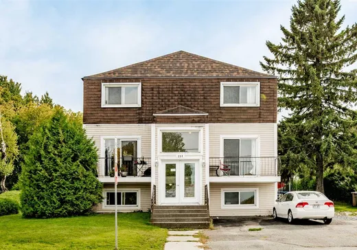 Triplex for sale - 352 Rue St-Paul E., Coaticook, J1A1G1