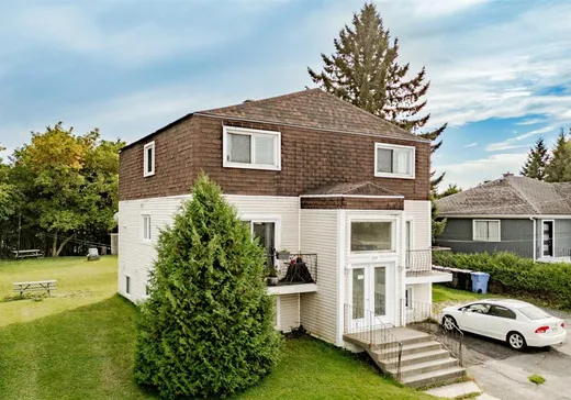 Triplex for Sale - 352 Rue St-Paul E., Coaticook, J1A 1G1