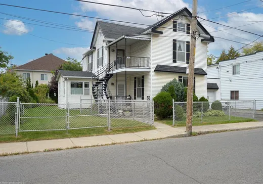 Duplex for Sale - 104-106 68e Avenue, Laval (Chomedey), H7V 2M7