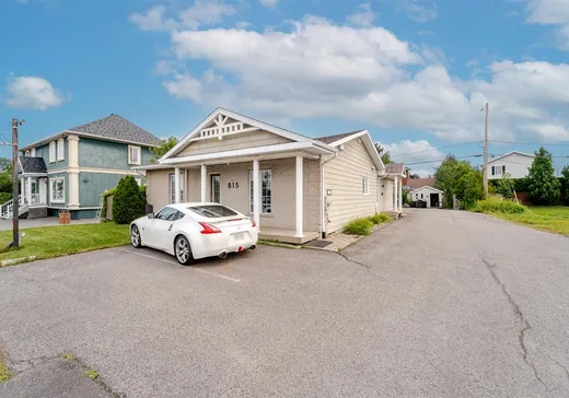 Duplex à vendre - 815-817 Av. Taniata, Lévis, G6Z2E1