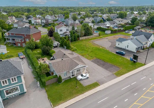 Duplex à vendre - 815-817 Av. Taniata, Lévis, G6Z 2E1
