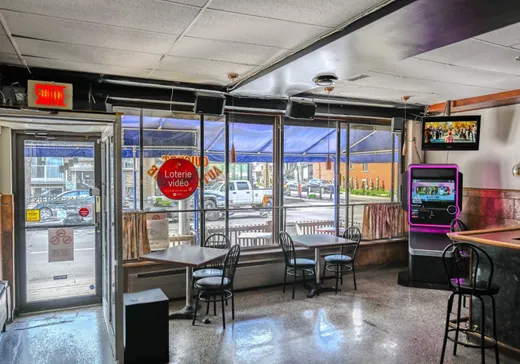 Triplex à vendre - 3724-3726 Rue Jean-Talon E., Montréal (Villeray), H2A 1X9