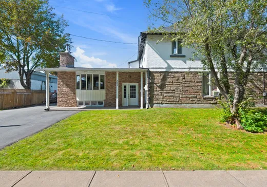 Duplex à vendre - 301 Rue Decelles, Sorel-Tracy, J3R 3G5