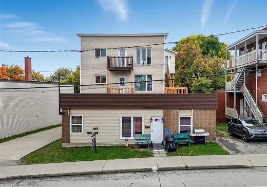4-Plex à vendre - 880-886 Rue Belvédère S., Les Nations, J1H 4C2